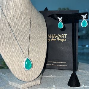 Gorgeous necklace Colombian stones wannabe